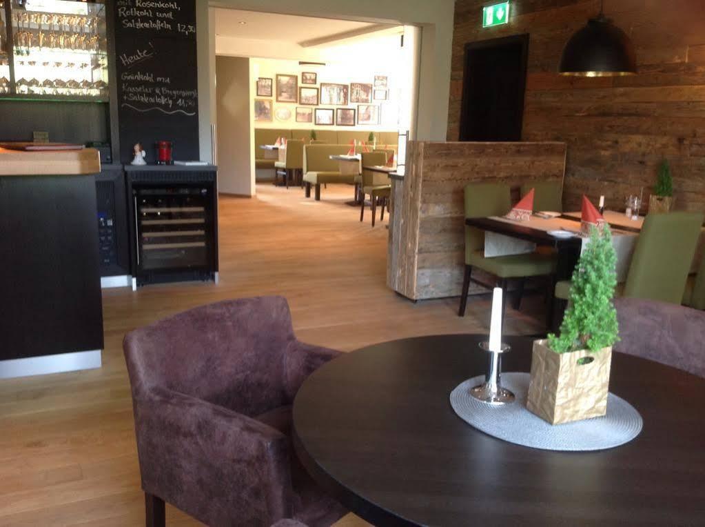 Hotel-Restaurant Zur Linde Altenmedingen 外观 照片