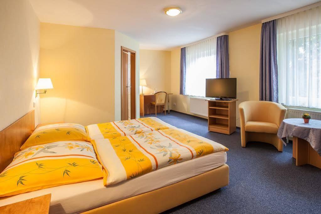Hotel-Restaurant Zur Linde Altenmedingen 外观 照片