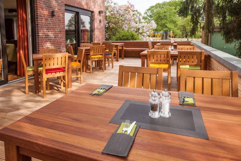 Hotel-Restaurant Zur Linde Altenmedingen 外观 照片